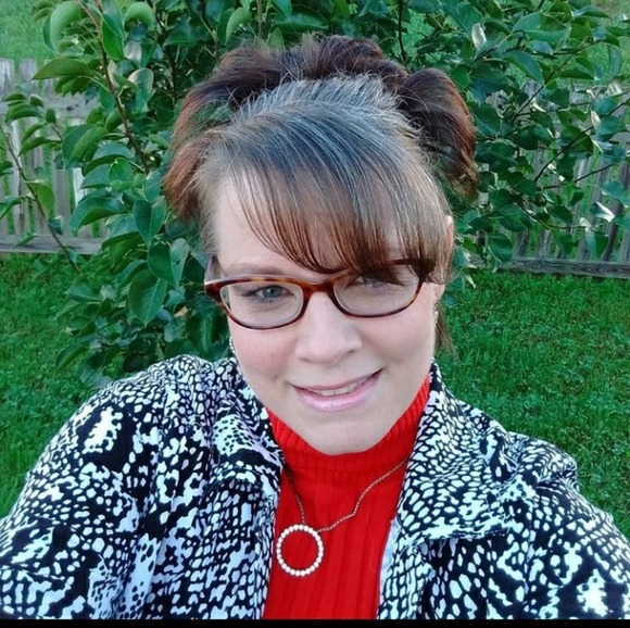 Meet your Posher, Heather - Picture 7 of 16